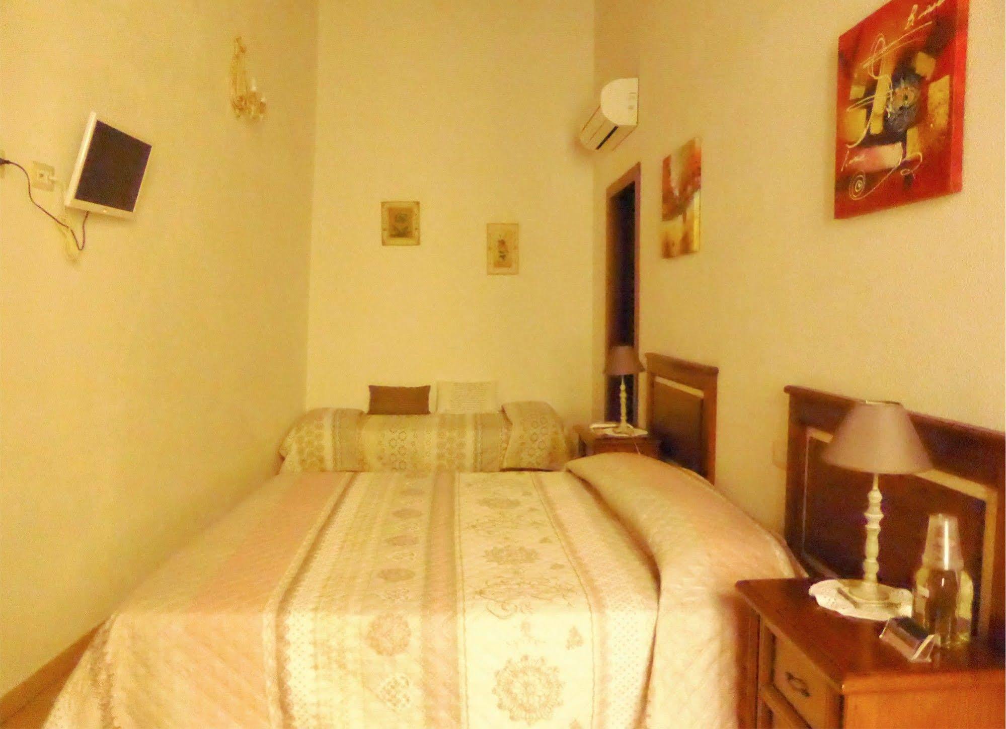 Caralis Holiday Cagliari Exteriör bild